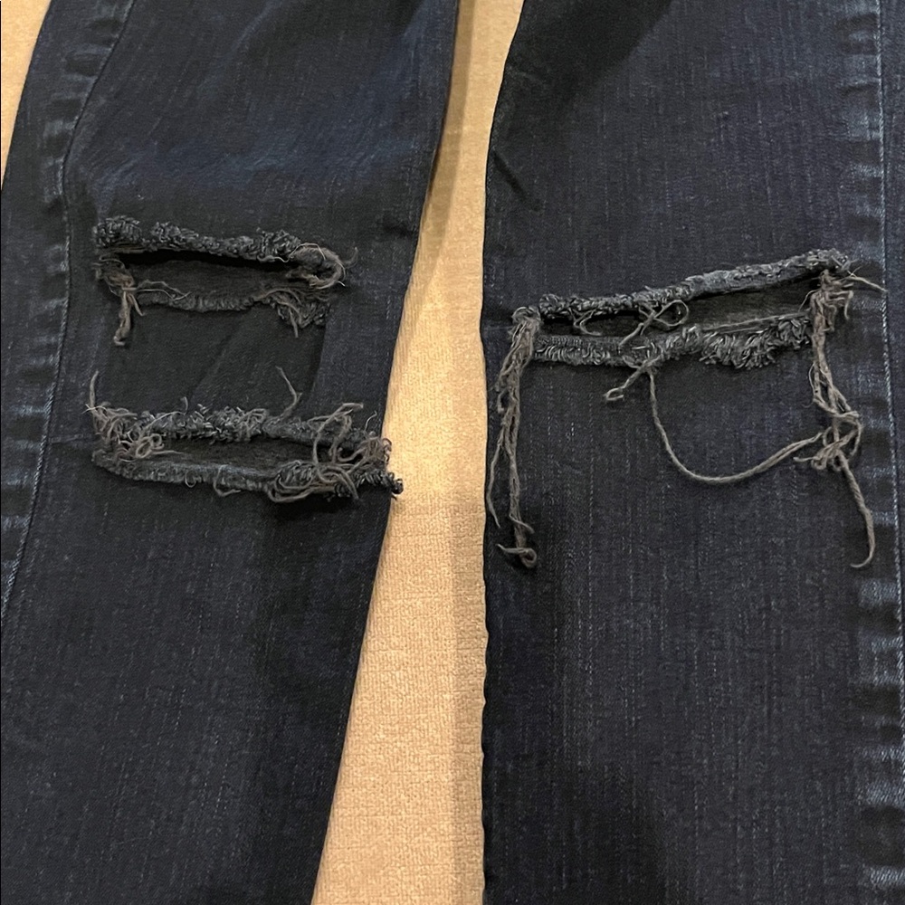 J Brand Indigo Denim Cropped Skinny Distressed Hem Holes in Knees Size 26 - Picture 9 of 11